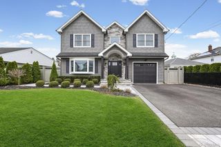 70 Connecticut Avenue, Massapequa, NY 11758
