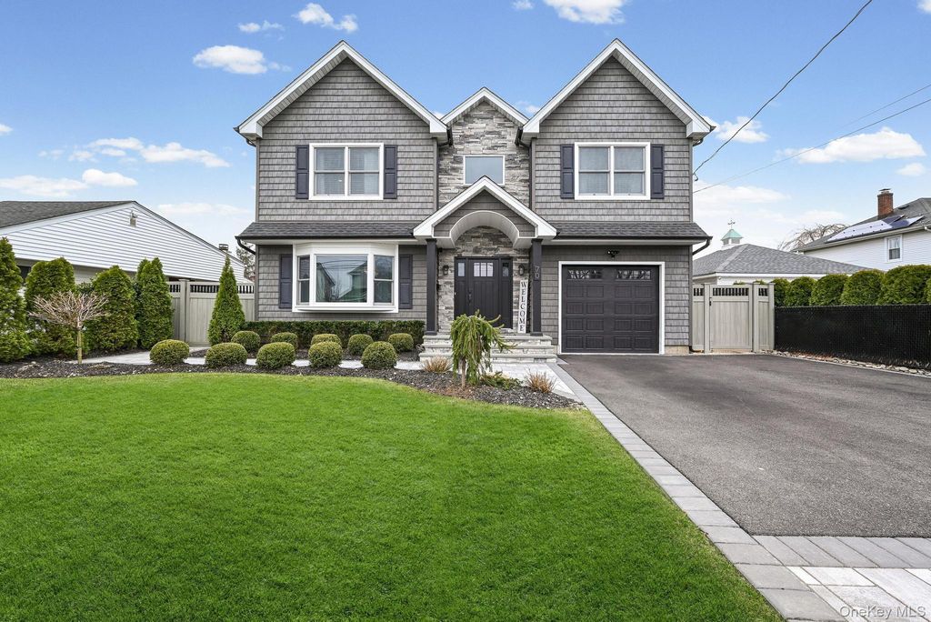 70 Connecticut Avenue, Massapequa, NY 11758