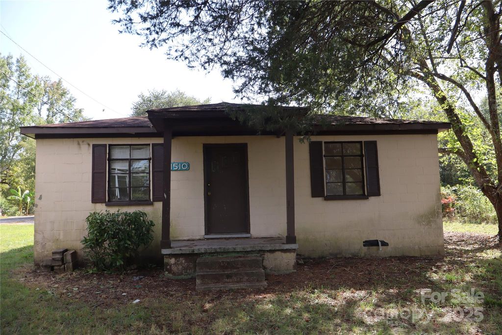 1510 31st Street Court SE, Conover, NC 28613