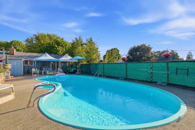 16423 E Valleyway Ave, Spokane Valley, WA 99037