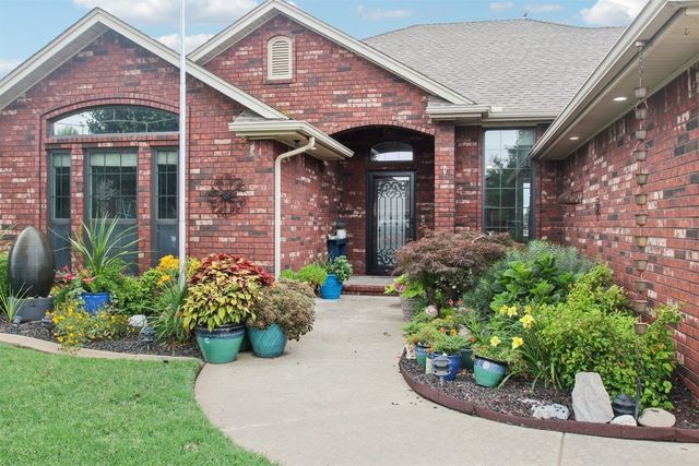 8408 NW 74th Street, Oklahoma City, OK 73132