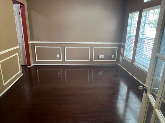 9074 River Falls Drive, Fort Worth, TX 76118