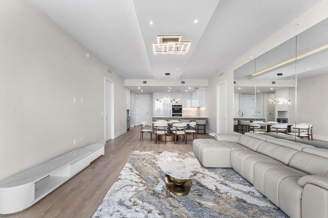220 Lake Shore Drive 917, Lake Park, FL 33403