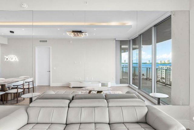 220 Lake Shore Drive 917, Lake Park, FL 33403