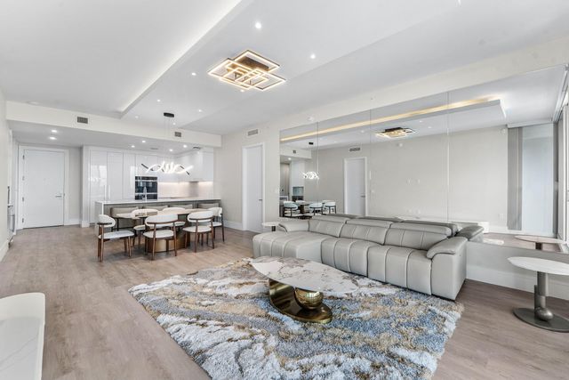 220 Lake Shore Drive 917, Lake Park, FL 33403