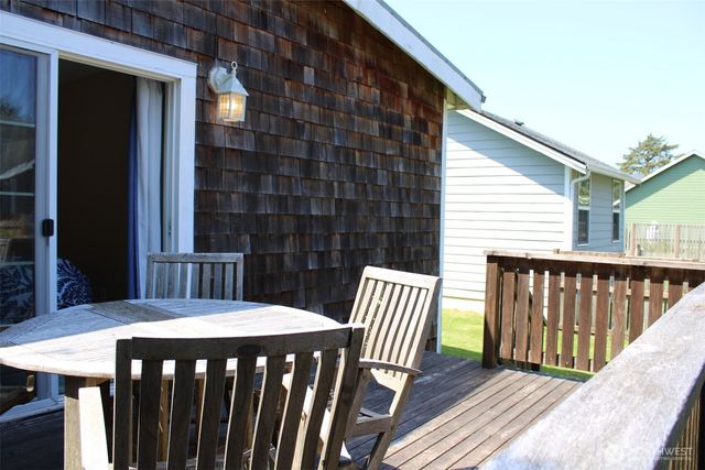 100 N 1st Street, Pacific Beach, WA 98571