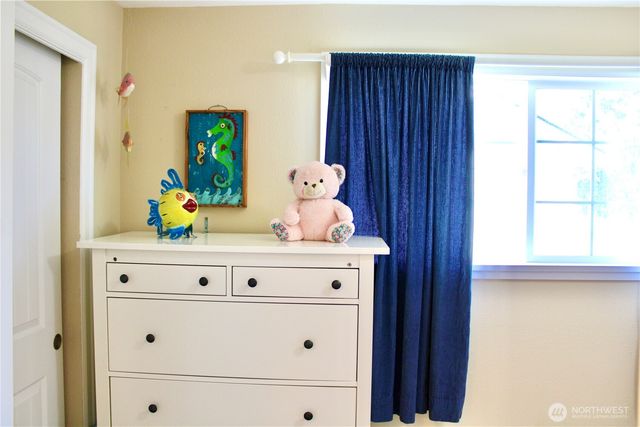 100 N 1st Street, Pacific Beach, WA 98571