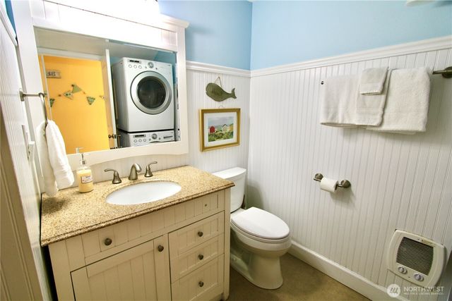 100 N 1st Street, Pacific Beach, WA 98571