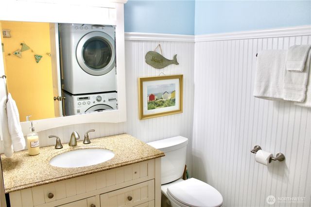 100 N 1st Street, Pacific Beach, WA 98571
