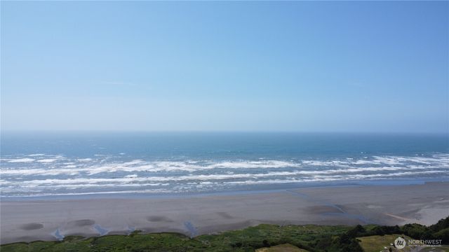 100 N 1st Street, Pacific Beach, WA 98571