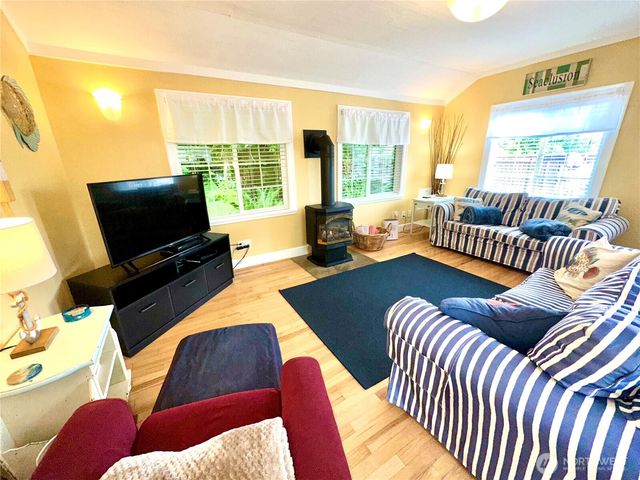 100 N 1st Street, Pacific Beach, WA 98571