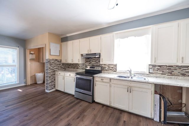 806 N 5th Street, Lanett, AL 36863