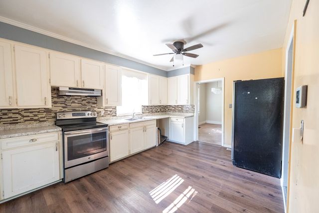 806 N 5th Street, Lanett, AL 36863