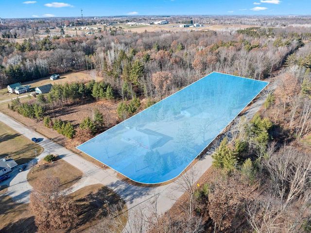 7106 GARBRECHT ROAD, Oconto Falls, WI 54154