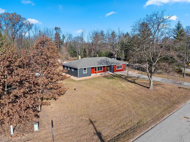 7106 GARBRECHT ROAD, Oconto Falls, WI 54154