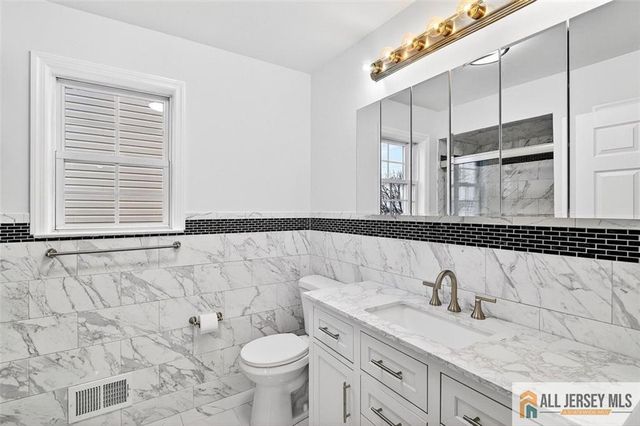 63 Scarlet Drive, Sayreville, NJ 08859