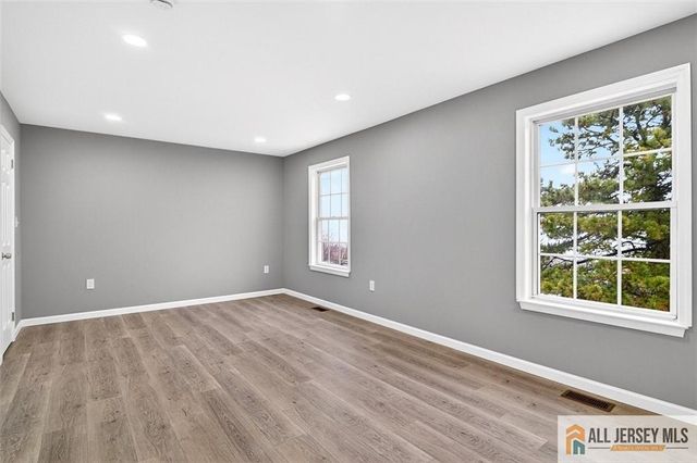 63 Scarlet Drive, Sayreville, NJ 08859