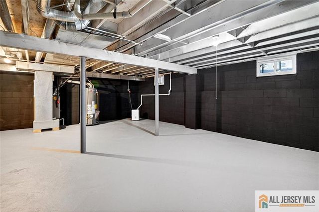 63 Scarlet Drive, Sayreville, NJ 08859