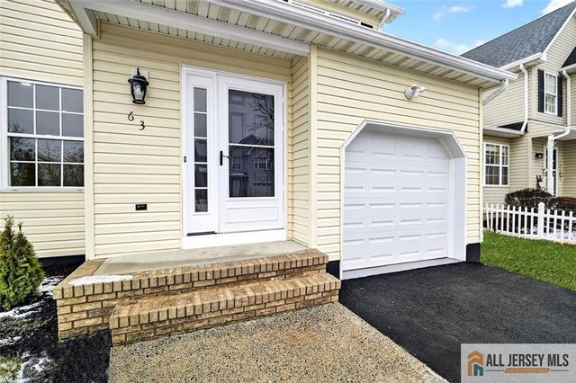 63 Scarlet Drive, Sayreville, NJ 08859