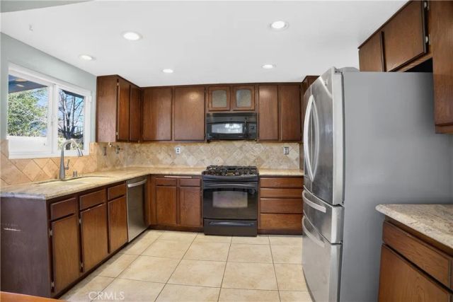 43034 Weyand Court, Lancaster, CA 93534