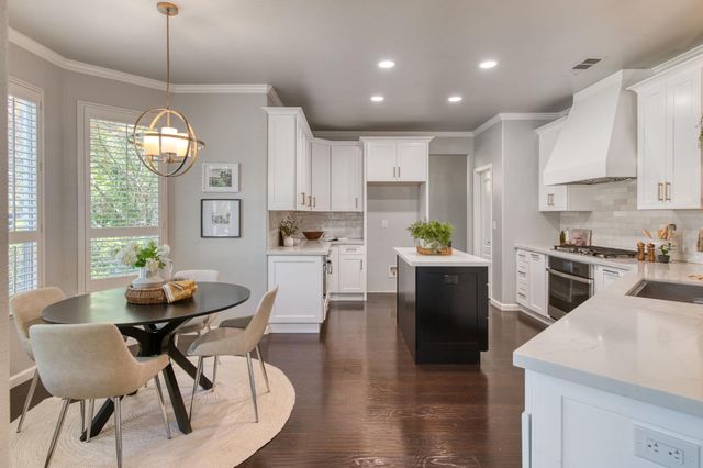 10340 N Sinclair, Fresno, CA 93720