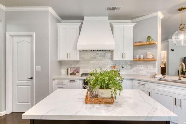 10340 N Sinclair, Fresno, CA 93720