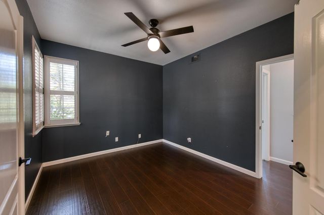 10340 N Sinclair, Fresno, CA 93720