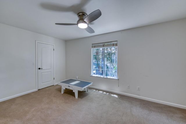 10340 N Sinclair, Fresno, CA 93720