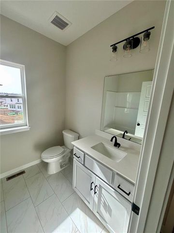 500 SW Amara Drive, Blue Springs, MO 64064