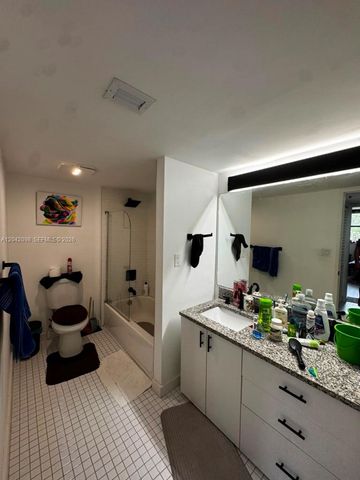 210 174th Street M11, Sunny Isles Beach, FL 33160