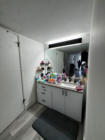 210 174th Street M11, Sunny Isles Beach, FL 33160