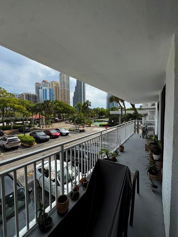 210 174th Street M11, Sunny Isles Beach, FL 33160