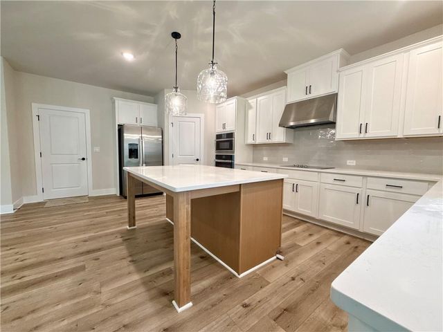 4310 Shirebrook Trail, Hoschton, GA 30548