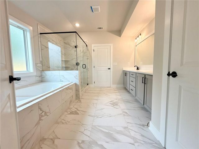 4310 Shirebrook Trail, Hoschton, GA 30548