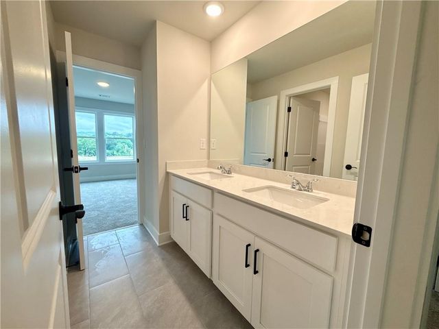4310 Shirebrook Trail, Hoschton, GA 30548