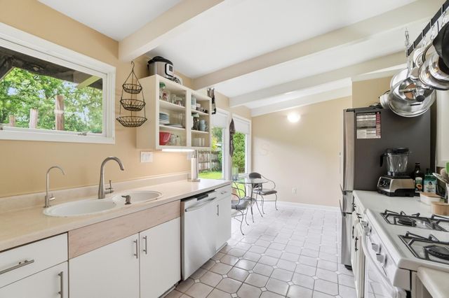 2451 Edgevale Road, Columbus, OH 43221