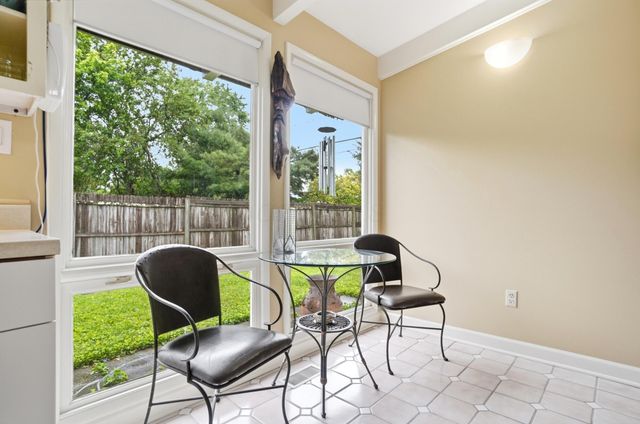 2451 Edgevale Road, Columbus, OH 43221