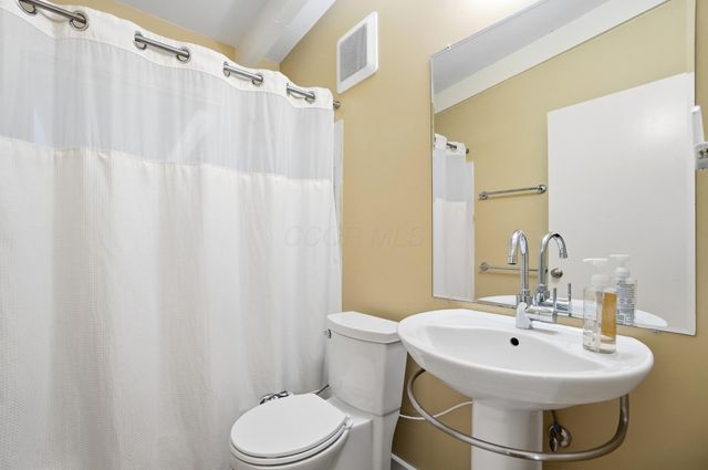 2451 Edgevale Road, Columbus, OH 43221