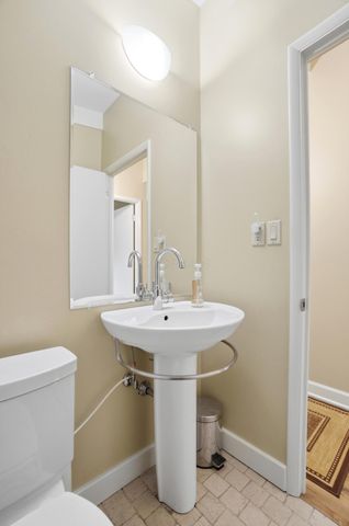 2451 Edgevale Road, Columbus, OH 43221