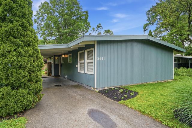 2451 Edgevale Road, Columbus, OH 43221