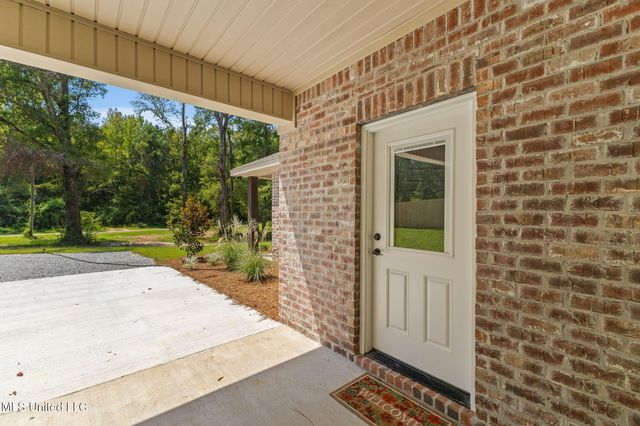 24 Atkinson Road, Sumrall, MS 39482