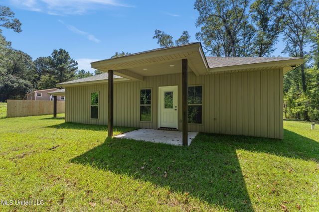 24 Atkinson Road, Sumrall, MS 39482