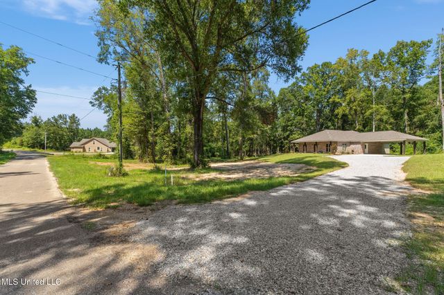 24 Atkinson Road, Sumrall, MS 39482