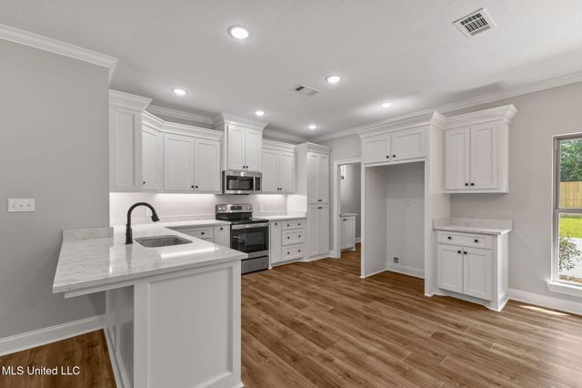 24 Atkinson Road, Sumrall, MS 39482