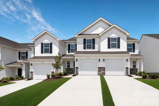 448 Sand Dunes Drive 82, Kannapolis, NC 28081