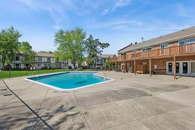 1171 Bunker Hill Court D, Wheaton, IL 60189