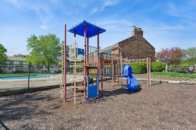1171 Bunker Hill Court D, Wheaton, IL 60189