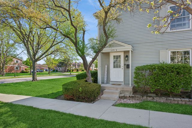 1171 Bunker Hill Court D, Wheaton, IL 60189