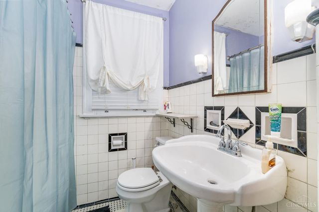 1237 Carson Avenue, Cincinnati, OH 45205