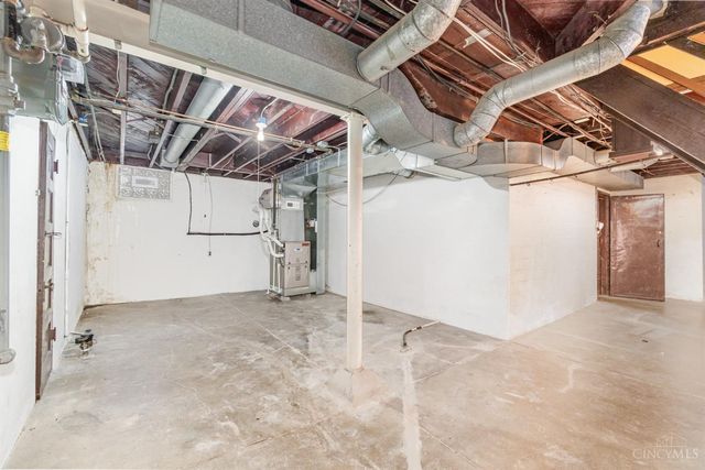 1237 Carson Avenue, Cincinnati, OH 45205